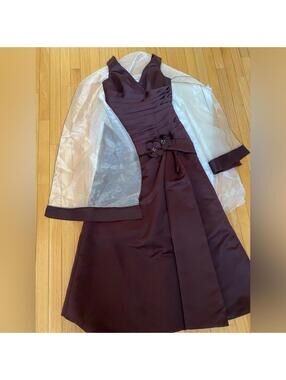 Women’s Saison Blanche Elegant Dark Maroon Dress Sheer Shawl